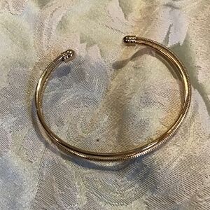 GOLD CUFF BRACELET